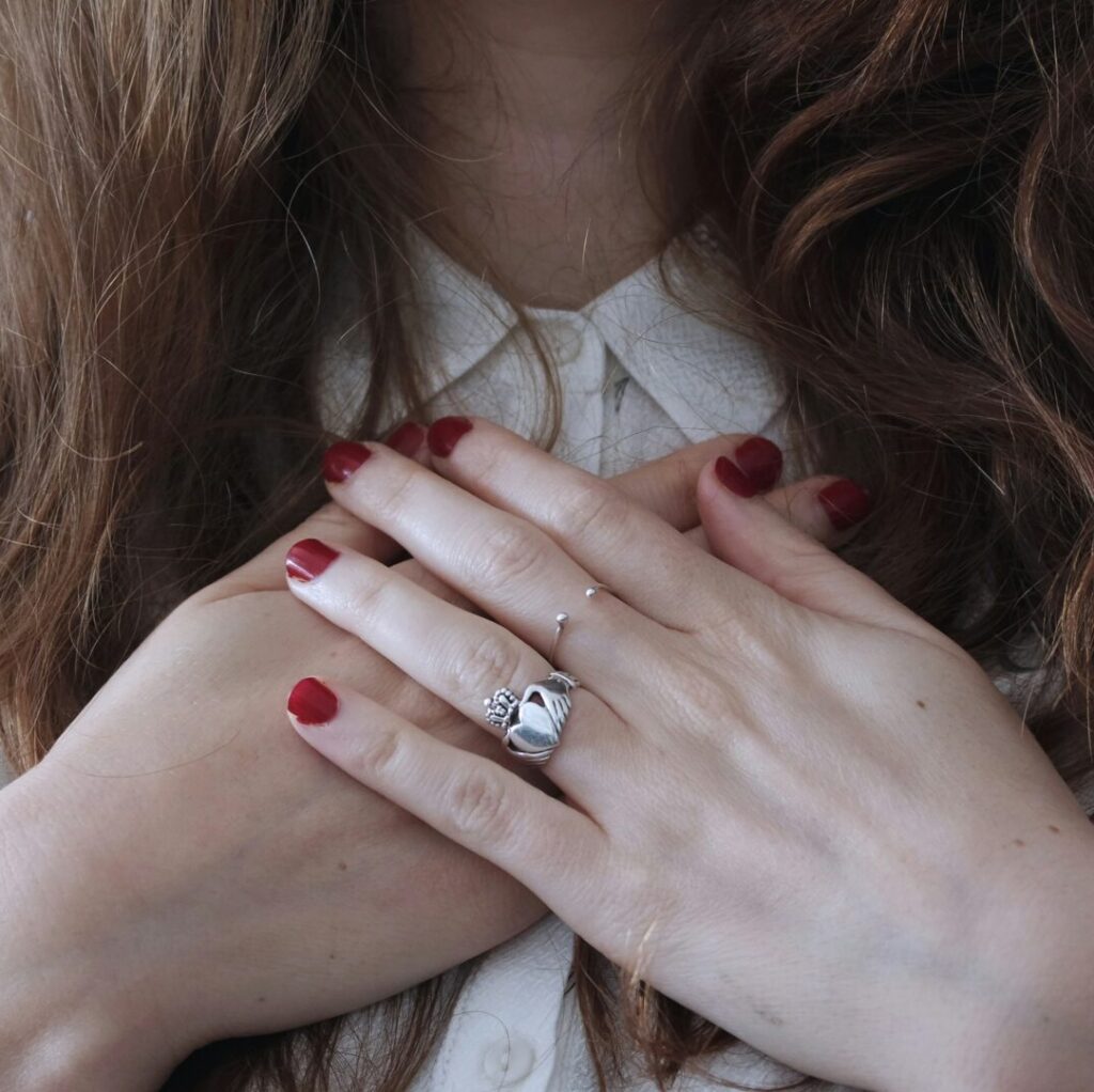 butterfly tapping which is a form of bilateral stimulation